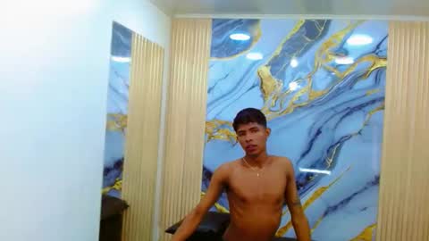 Snapshot of mick_storm chatting on 10-28-25, 07:05 Mick storm online show from 10-28-25, 07:05