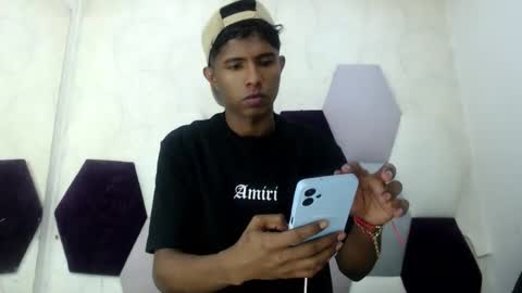 Snapshot of mick_storm chatting on 02-03-26, 01:37 Mick storm online show from 02-03-26, 01:37