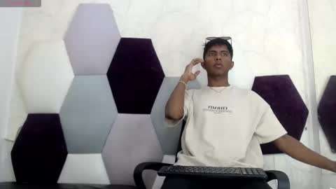 Snapshot of mick_storm chatting on 02-14-26, 07:21 Mick storm online show from 02-14-26, 07:21