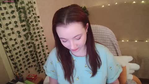 Snapshot of mickywood chatting on 03-22-26, 02:42 Micky online show from 03-22-26, 02:42