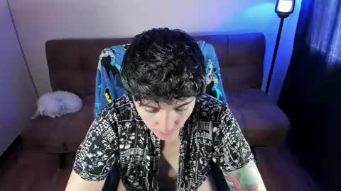 Blue online show from 11-04-25, 03:22