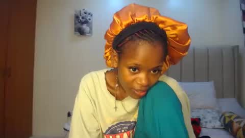 midnightn online show from 10-12-25, 07:02