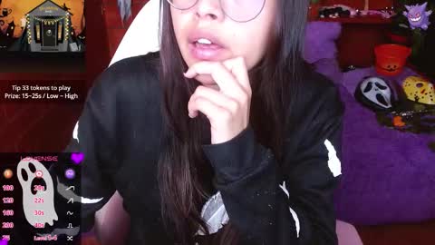 Snapshot of midoriquinn chatting on 10-12-25, 02:05 Midori 7u7 online show from 10-12-25, 02:05