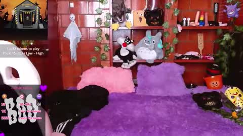 Snapshot of midoriquinn chatting on 10-28-25, 04:09 Midori 7u7 online show from 10-28-25, 04:09