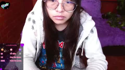 Snapshot of midoriquinn chatting on 11-13-25, 02:49 Midori 7u7 online show from 11-13-25, 02:49