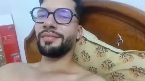 Snapshot of midoumas1 chatting on 09-16-25, 08:32 Sam online show from 09-16-25, 08:32