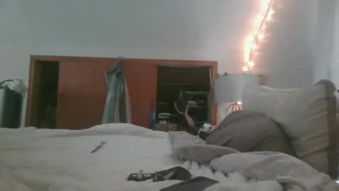 midtownhustler online show from 10-15-25, 04:29