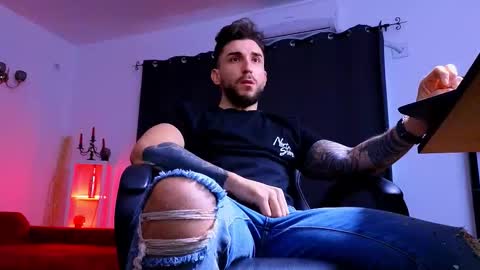 MightyAaron online show from 01-05-26, 05:27