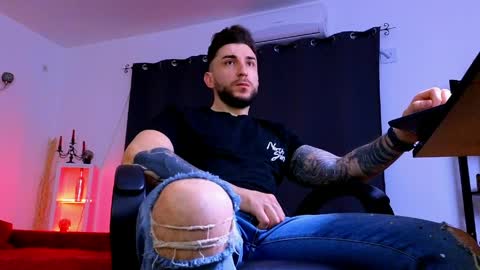 MightyAaron online show from 04-09-26, 02:33