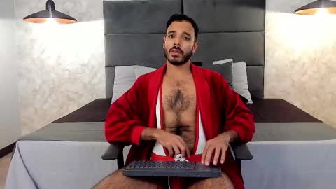 Snapshot of miguelsanfrancisco chatting on 11-30-25, 06:01 miguelsanfrancisco online show from 11-30-25, 06:01