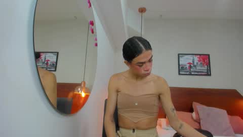 Snapshot of miia03 chatting on 02-27-26, 11:43 Miia online show from 02-27-26, 11:43