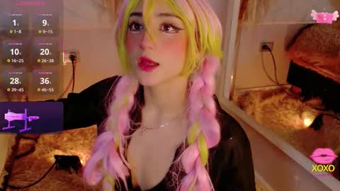   online show from 12-04-25, 12:25