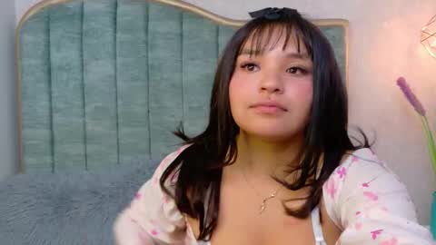 Snapshot of miia_aurora chatting on 11-25-25, 04:12 MIA online show from 11-25-25, 04:12