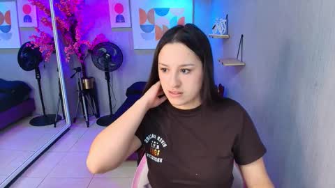 Snapshot of miia_bela chatting on 11-28-25, 07:16 Miia online show from 11-28-25, 07:16