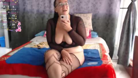 Snapshot of miia_big1boobs chatting on 11-13-25, 02:27 miia big1boobs online show from 11-13-25, 02:27