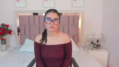 Mia  online show from 12-29-24, 01:56