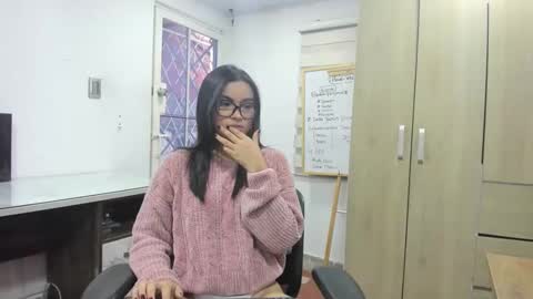 Mia  online show from 12-31-24, 02:47