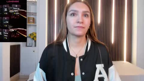 Miia 3 online show from 09-22-25, 12:51