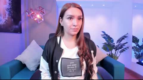 Miia 3 online show from 10-18-25, 12:06