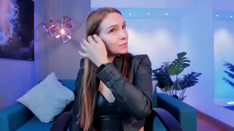 Snapshot of miia_taylors chatting on 02-25-26, 11:31 Miia 3 online show from 02-25-26, 11:31