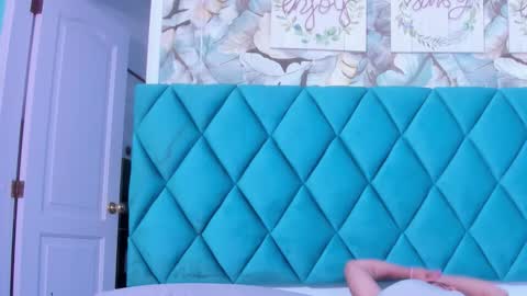 Snapshot of miiacoopper chatting on 09-20-25, 06:20 Mia Coopper online show from 09-20-25, 06:20