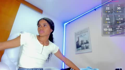 mia sofia online show from 01-12-26, 04:23