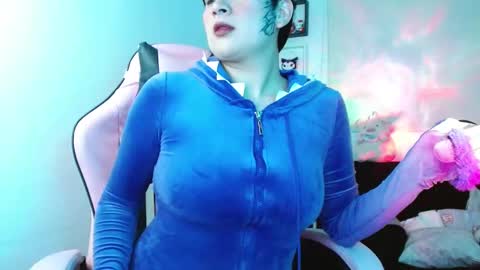 Mila  online show from 01-15-25, 11:19