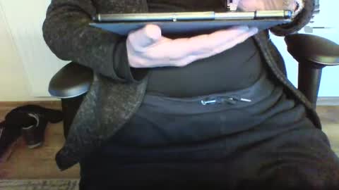 Snapshot of mik116 chatting on 01-08-25, 09:42 mik online show from 01-08-25, 09:42