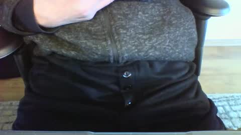 Snapshot of mik116 chatting on 02-06-25, 10:26 mik online show from 02-06-25, 10:26