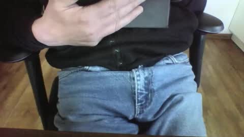 Snapshot of mik116 chatting on 03-11-25, 02:18 mik online show from 03-11-25, 02:18