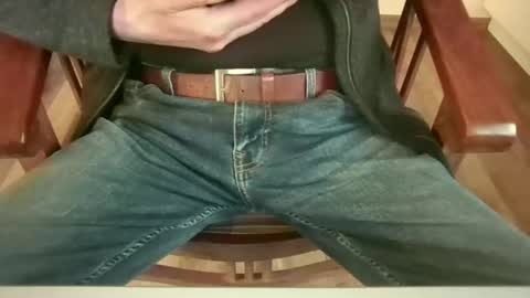 Snapshot of mik116 chatting on 10-24-25, 02:02 mik online show from 10-24-25, 02:02