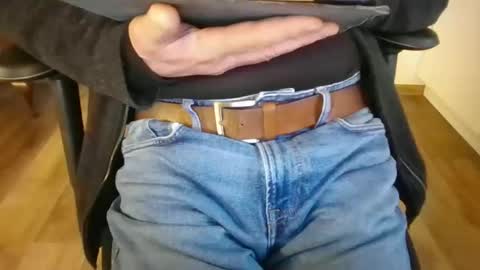 mik online show from 12-05-25, 01:31