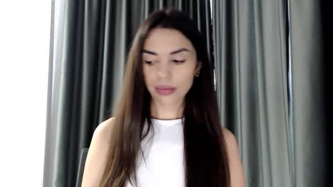 Mika online show from 02-23-26, 12:24