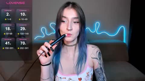 Mika online show from 10-04-25, 05:55