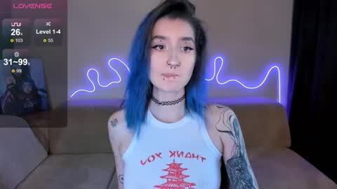 Mika online show from 10-11-25, 11:09