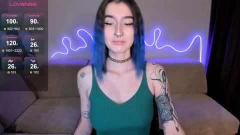 Mika online show from 10-12-25, 01:10