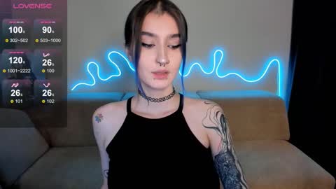 Mika online show from 10-14-25, 11:22