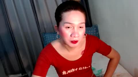 Snapshot of mikaellasander chatting on 10-18-25, 02:58 ELLA online show from 10-18-25, 02:58