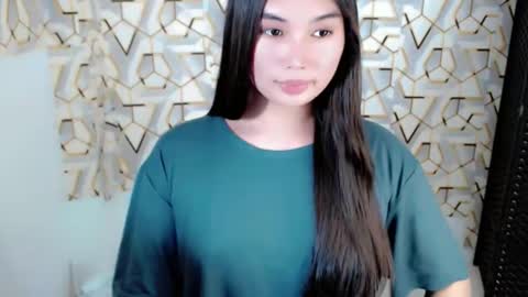 Kyla online show from 10-18-25, 02:36