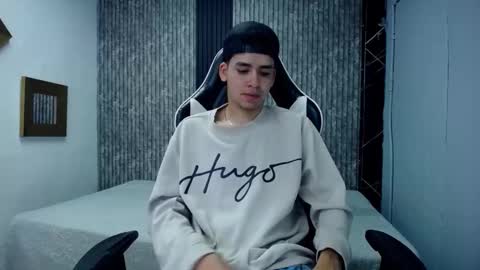 Mike 0233 online show from 11-22-25, 04:55