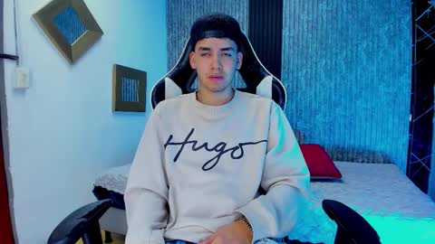 Mike 0233 online show from 12-05-25, 05:05