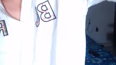 Snapshot of mike_and_bella_ chatting on 09-15-25, 11:38 bella online show from 09-15-25, 11:38