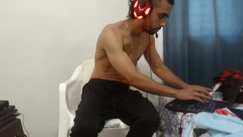 Snapshot of mike_leonrey22 chatting on 11-15-25, 07:21 mike_leonrey22 online show from 11-15-25, 07:21