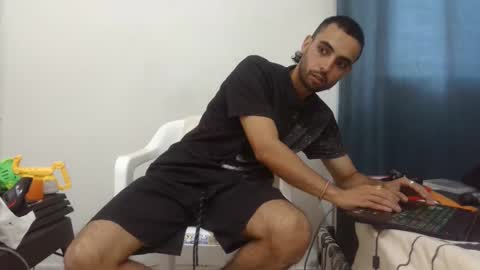 Snapshot of mike_leonrey22 chatting on 12-05-25, 07:43 mike_leonrey22 online show from 12-05-25, 07:43