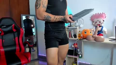 Snapshot of mike_manchester chatting on 10-13-25, 07:58 mike_manchester online show from 10-13-25, 07:58