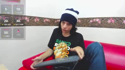 Snapshot of mike_miiller_ chatting on 10-21-25, 07:47 I AM KURTT online show from 10-21-25, 07:47