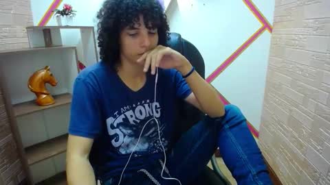 Snapshot of mike_miiller_ chatting on 10-29-25, 05:36 I AM KURTT online show from 10-29-25, 05:36