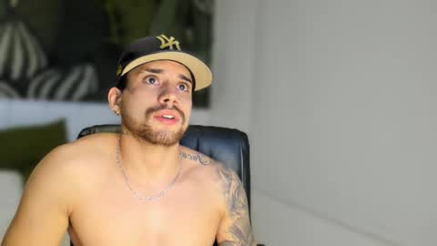 Mike Montoya online show from 11-27-25, 01:40