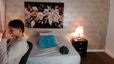 Mike online show from 11-20-25, 01:00