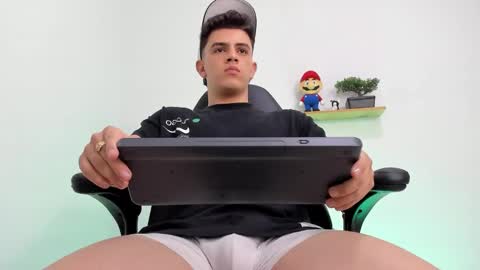 Snapshot of mikecooper_ chatting on 11-14-25, 02:10 Mike Cooper online show from 11-14-25, 02:10